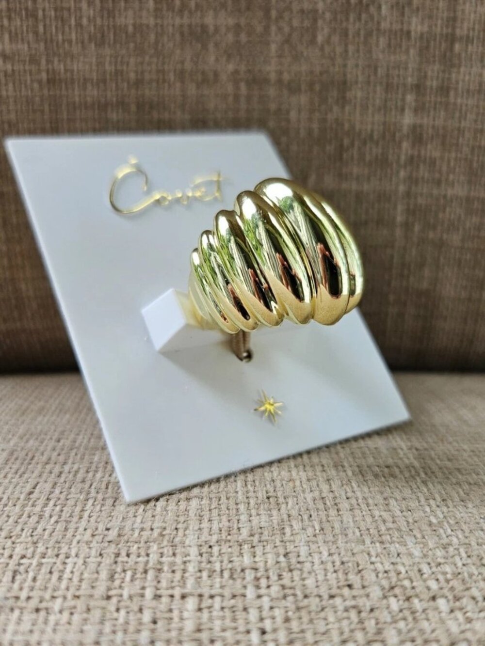 Covet Women Ring Gold Tone Fashion Jewelry Statement Ring Size 7 NWT - Picture 3 of 11